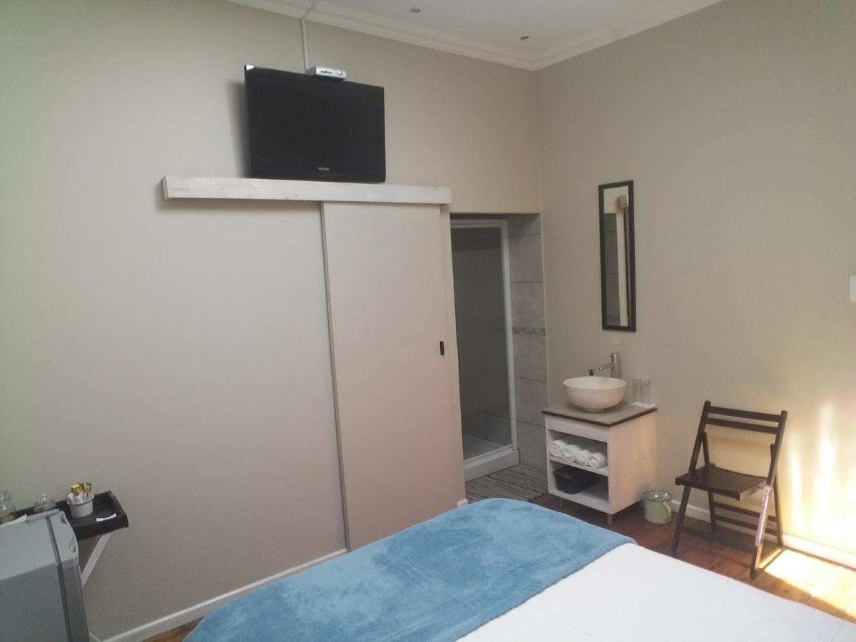 Guesthouse On Irvine พอร์ตเอลิซาเบธ ภายนอก รูปภาพ