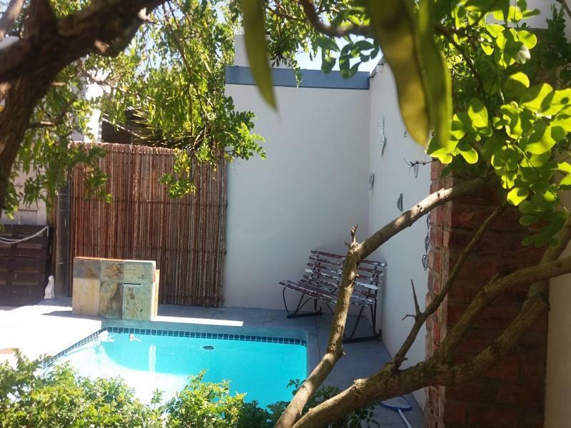 Guesthouse On Irvine พอร์ตเอลิซาเบธ ภายนอก รูปภาพ