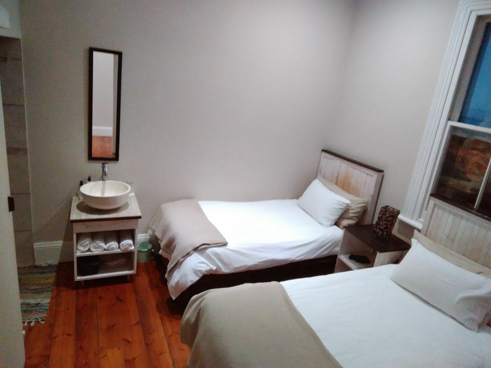 Guesthouse On Irvine พอร์ตเอลิซาเบธ ภายนอก รูปภาพ