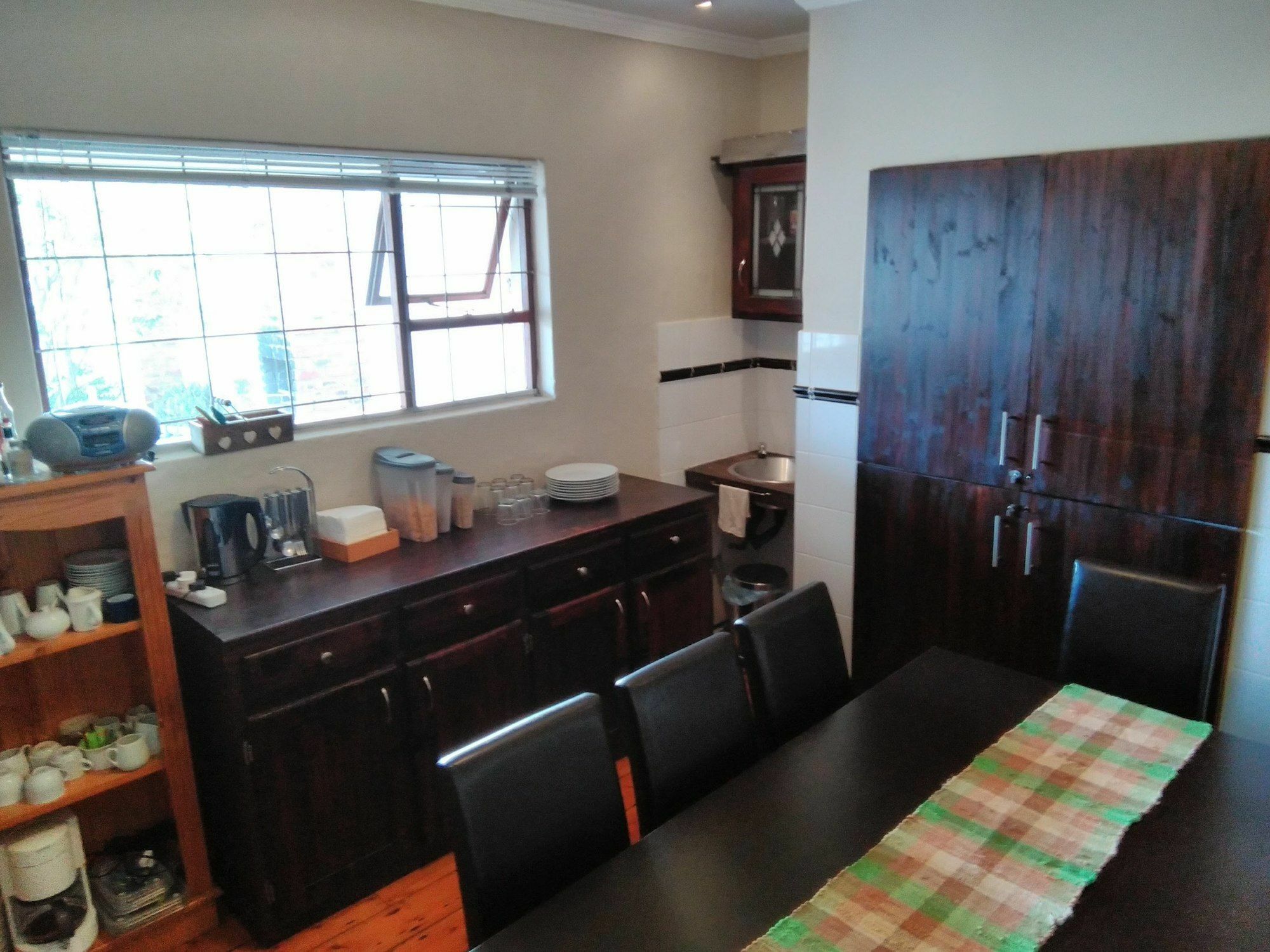 Guesthouse On Irvine พอร์ตเอลิซาเบธ ภายนอก รูปภาพ