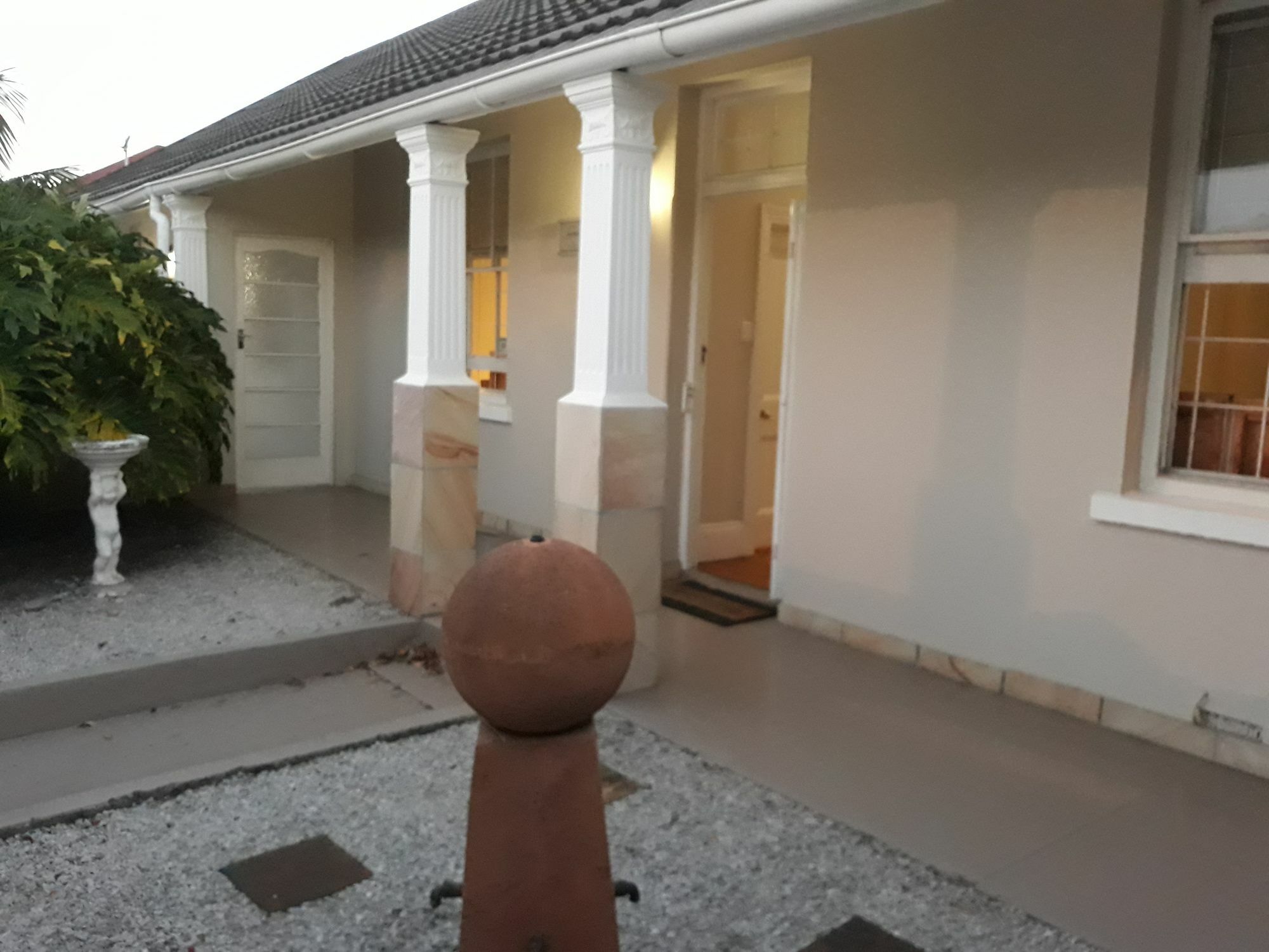 Guesthouse On Irvine พอร์ตเอลิซาเบธ ภายนอก รูปภาพ