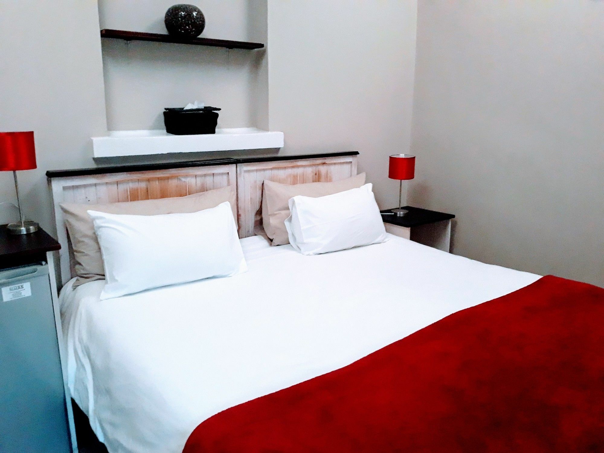 Guesthouse On Irvine พอร์ตเอลิซาเบธ ภายนอก รูปภาพ